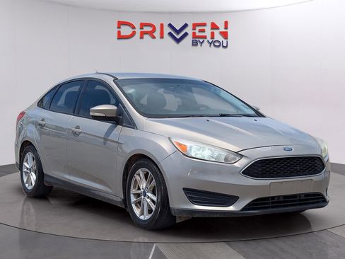 Used 2016 Ford Focus SE image 7