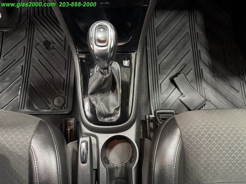 Used 2019 Buick Encore Preferred AWD/4WD image 32