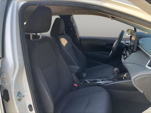 Used 2022 Toyota Corolla LE FWD image 9
