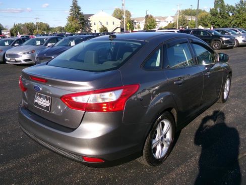 Used 2014 Ford Focus SE image 4