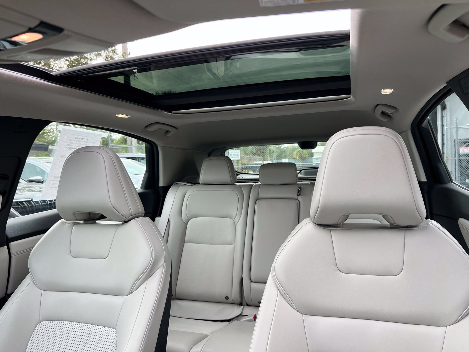 Used 2023 Nissan Ariya FWD image 40