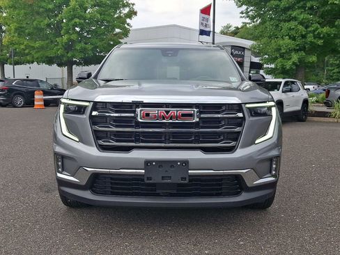 Used 2026 GMC Acadia Elevation w/ Elevation Premium Package AWD/4WD image 2