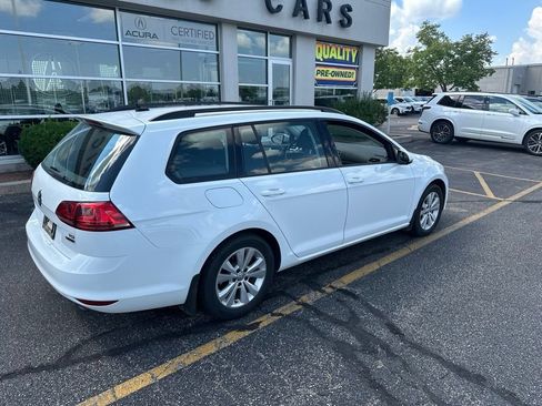 Used 2017 Volkswagen Golf S AWD/4WD image 4