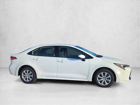 Certified 2025 Toyota Corolla LE image 4