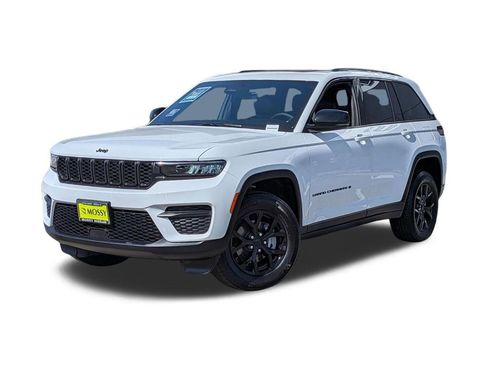 Used 2025 Jeep Grand Cherokee Altitude AWD/4WD image 1