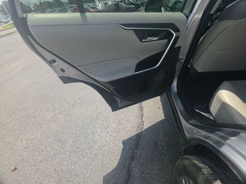 Used 2021 Toyota RAV4 XLE Premium AWD/4WD image 27