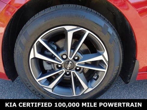Certified 2024 Kia Forte LXS w/ LXS Technology Package FWD image 10