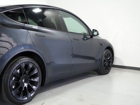 Used 2025 Tesla Model Y Long Range RWD image 52