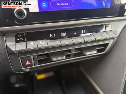 Used 2025 Toyota Camry LE image 28