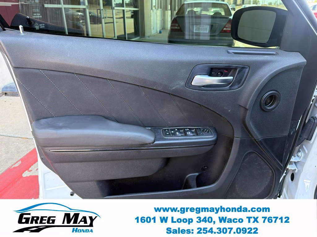 Used 2022 Dodge Charger SXT w/ Blacktop Package RWD image 10