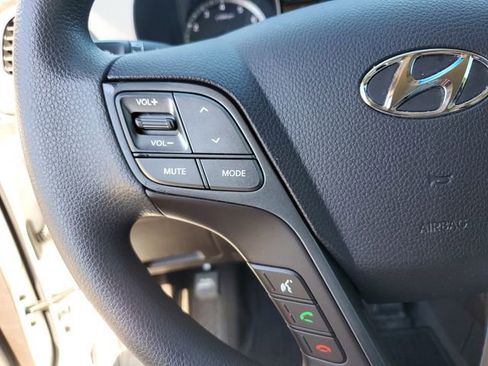 Used 2017 Hyundai Santa Fe Sport image 19