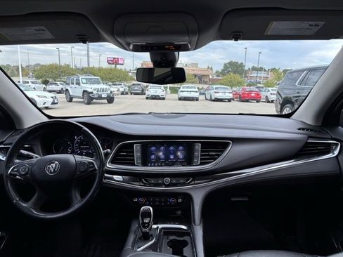 Used 2021 Buick Enclave Avenir w/ Avenir Technology Package image 31