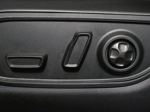 Used 2023 Jeep Grand Cherokee Limited image 28