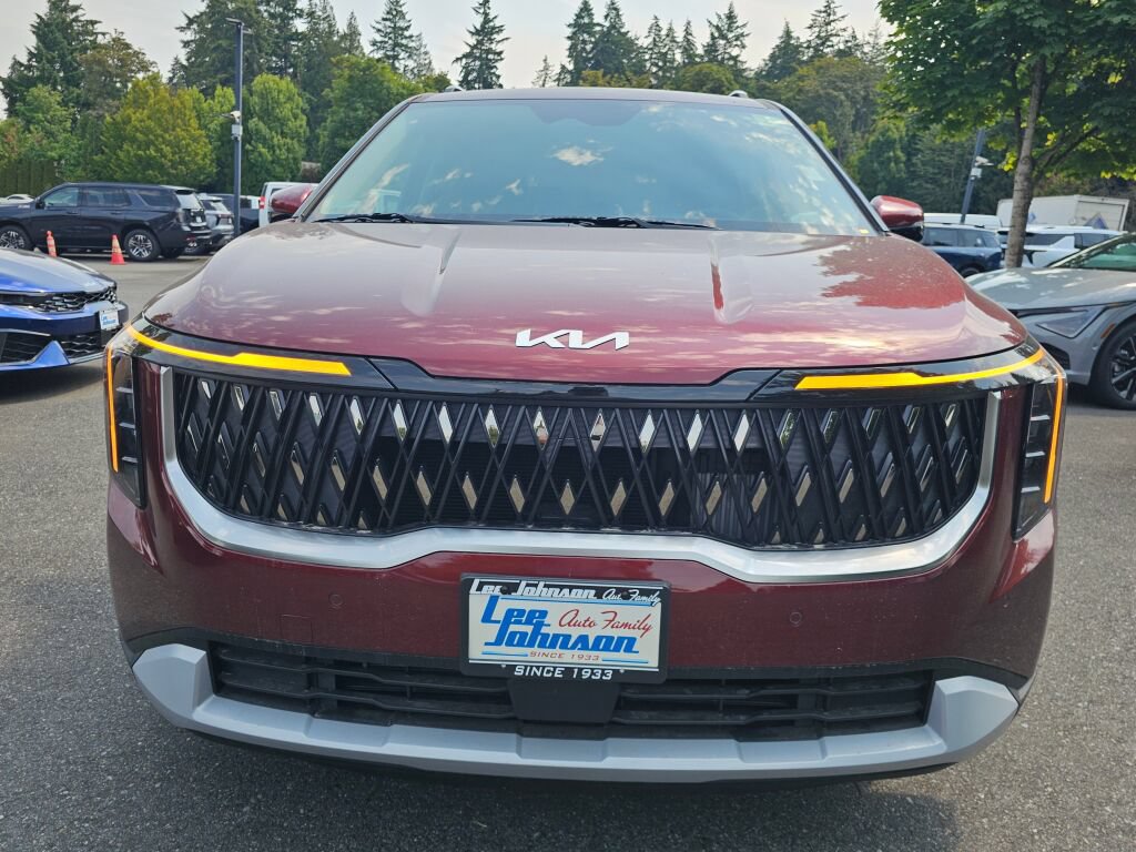 New 2026 Kia Carnival EX FWD image 2