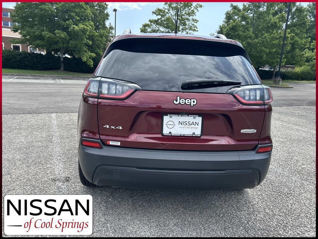 Used 2021 Jeep Cherokee Latitude AWD/4WD image 6