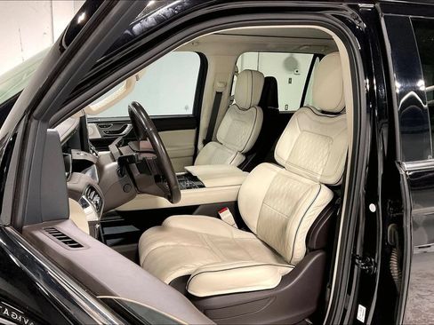 Used 2024 Lincoln Navigator Black Label AWD/4WD image 31