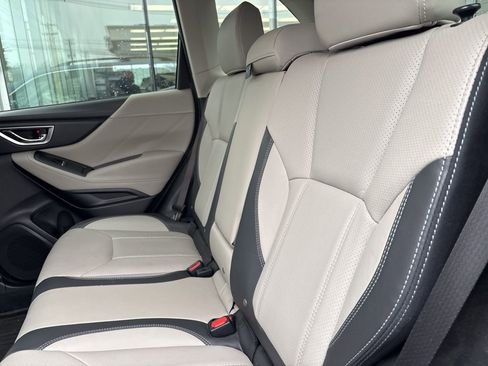Used 2019 Subaru Forester Limited image 12