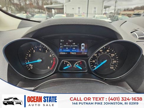 Used 2019 Ford Escape SEL image 17