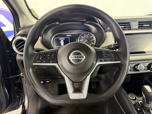 Used 2020 Nissan Versa SV image 22