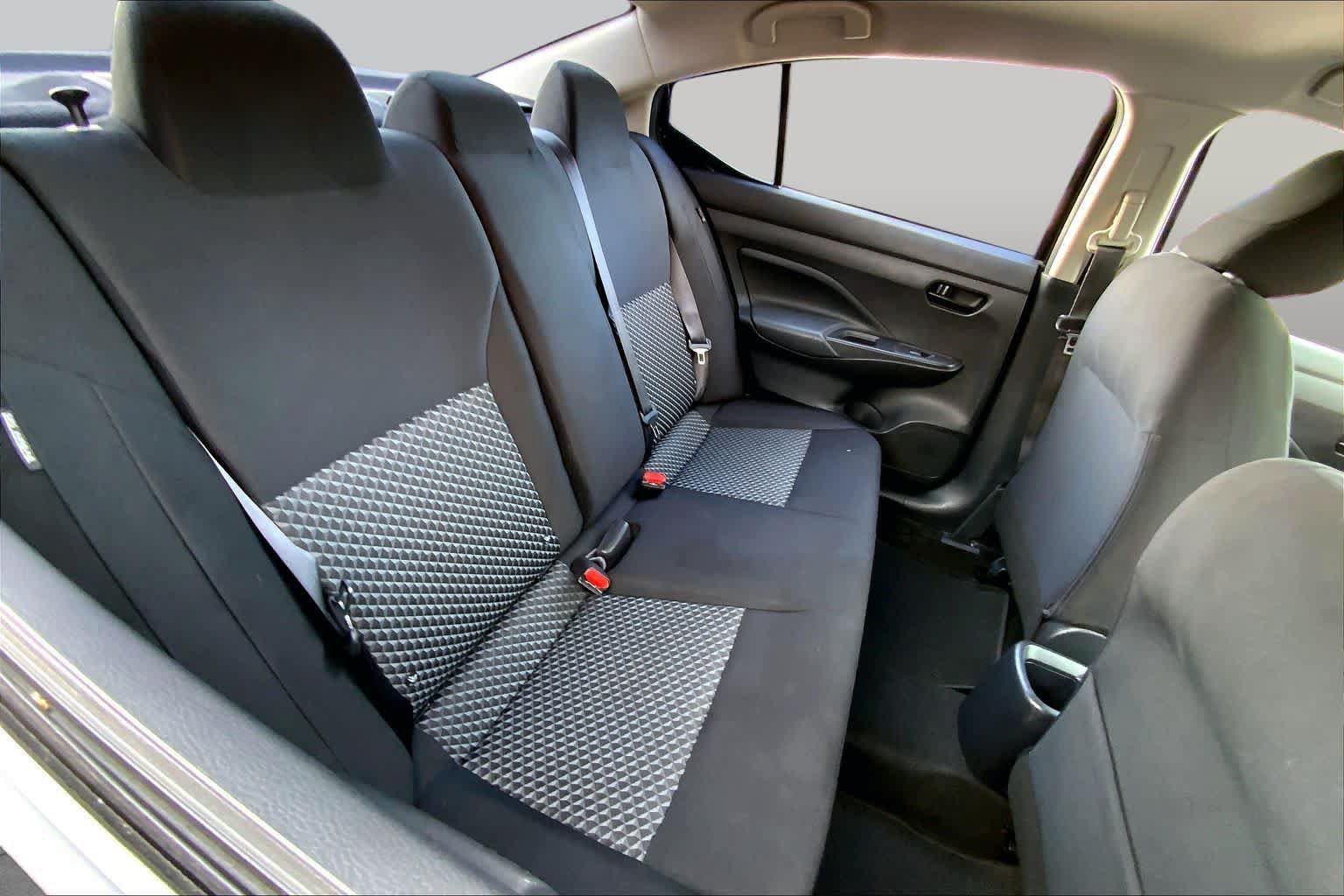 Used 2020 Nissan Versa S FWD image 18