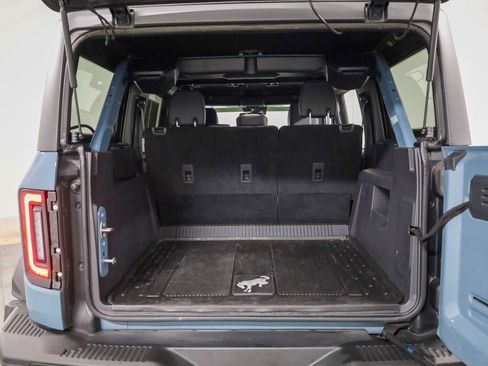 Used 2022 Ford Bronco Black Diamond w/ Sasquatch Package image 15