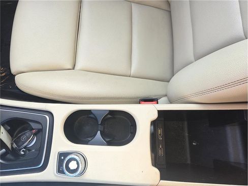 Used 2017 Mercedes-Benz GLA 250 4MATIC image 21