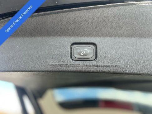 Used 2016 Ford Explorer Platinum image 25