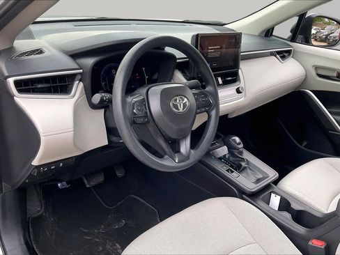 Used 2026 Toyota Corolla Cross L FWD image 17