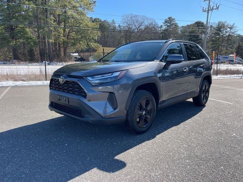 Used 2024 Toyota RAV4 XLE w/ Convenience Package image 2