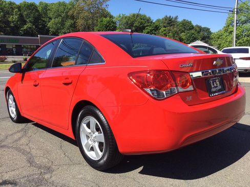 Used 2016 Chevrolet Cruze LT w/ Technology Package FWD image 10
