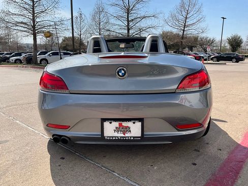 Used 2011 BMW Z4 sDrive30i image 12