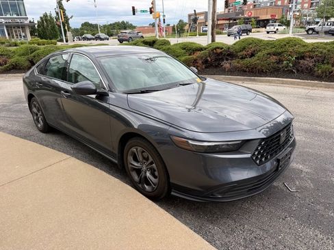 Used 2024 Honda Accord EX image 4