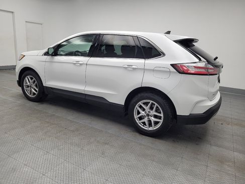 Used 2024 Ford Edge SEL image 3