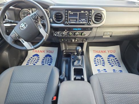 Used 2023 Toyota Tacoma SR5 w/ Technology Package image 9