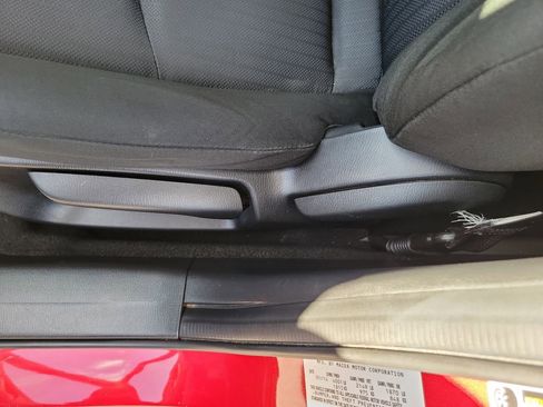 Used 2014 MAZDA MAZDA3 i Sport image 17