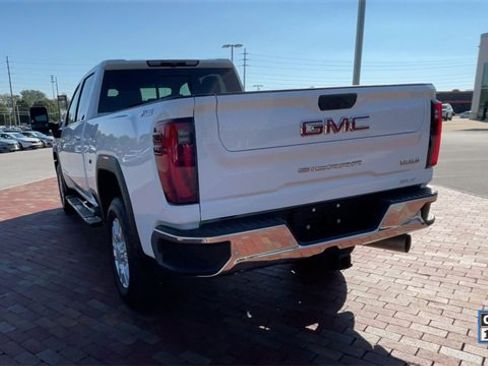 Used 2024 GMC Sierra 2500 SLT w/ SLT Premium Package image 8