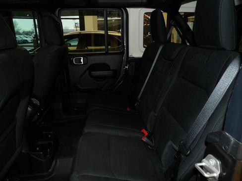 Used 2021 Jeep Wrangler Willys image 25