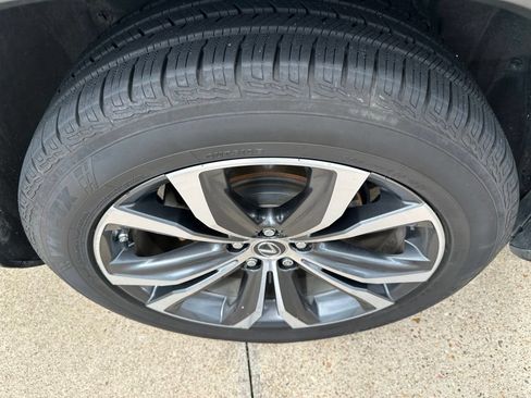 Used 2018 Lexus RX 350L AWD w/ Premium Package image 21