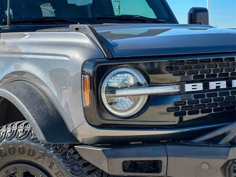 Used 2023 Ford Bronco Wildtrak image 10