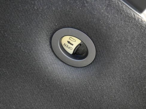 Used 2023 Genesis G70 3.3T w/ Sport Advanced Package image 41