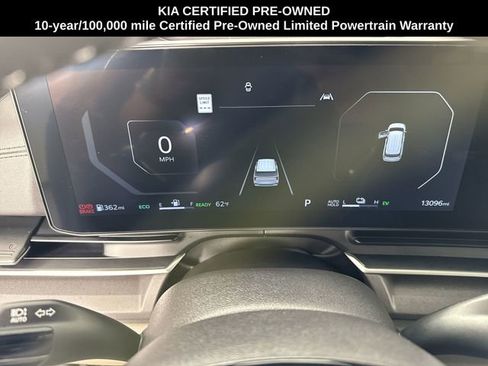 Certified 2025 Kia Carnival SX FWD image 15