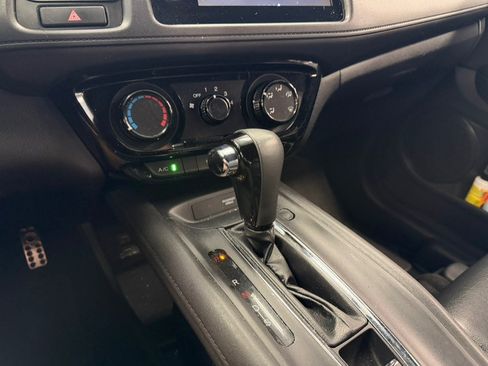 Used 2019 Honda HR-V Sport image 21
