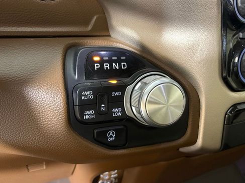 Used 2019 RAM 1500 Laramie AWD/4WD image 23