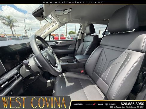 Used 2025 Hyundai Santa Fe SEL AWD/4WD image 19