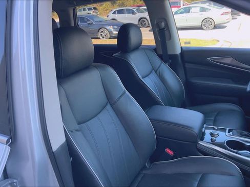 Used 2020 INFINITI QX60 Luxe w/ Essential Package image 16