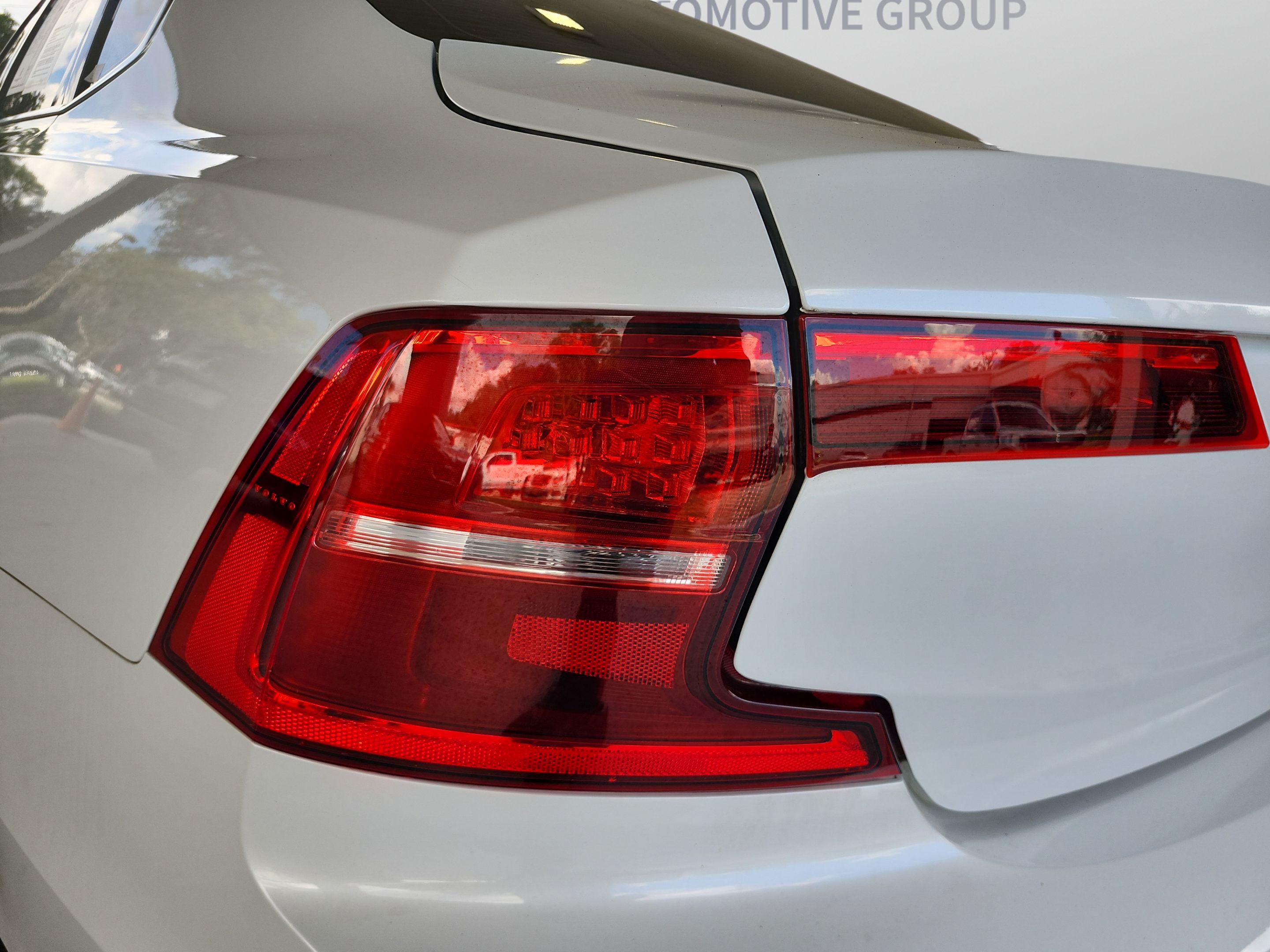 Used 2017 Volvo S90 T5 Inscription w/ Vision Package FWD image 32