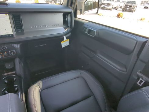 New 2026 Ford Bronco Badlands image 15