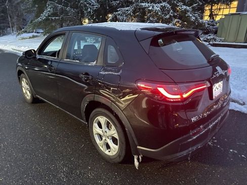 Certified 2023 Honda HR-V LX image 4