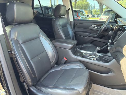 Used 2019 Chevrolet Traverse Premier w/ Redline Edition FWD image 17