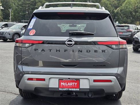 New 2025 Nissan Pathfinder Platinum w/ Black Appearance Package image 4